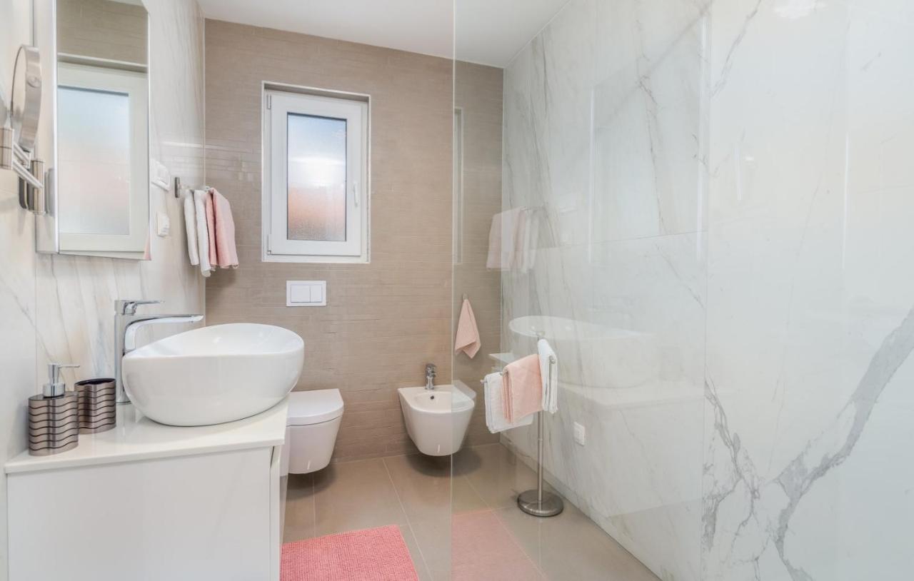 Apartments Elle Luxury Vantacici Малинська Екстер'єр фото