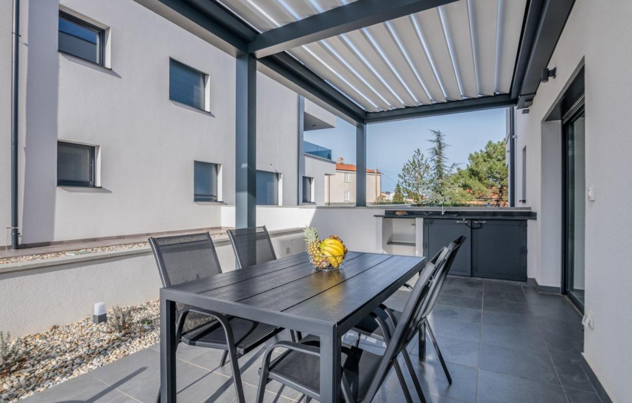 Apartments Elle Luxury Vantacici Малинська Екстер'єр фото