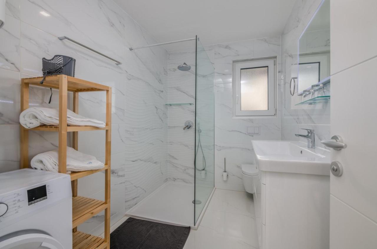 Apartments Elle Luxury Vantacici Малинська Екстер'єр фото