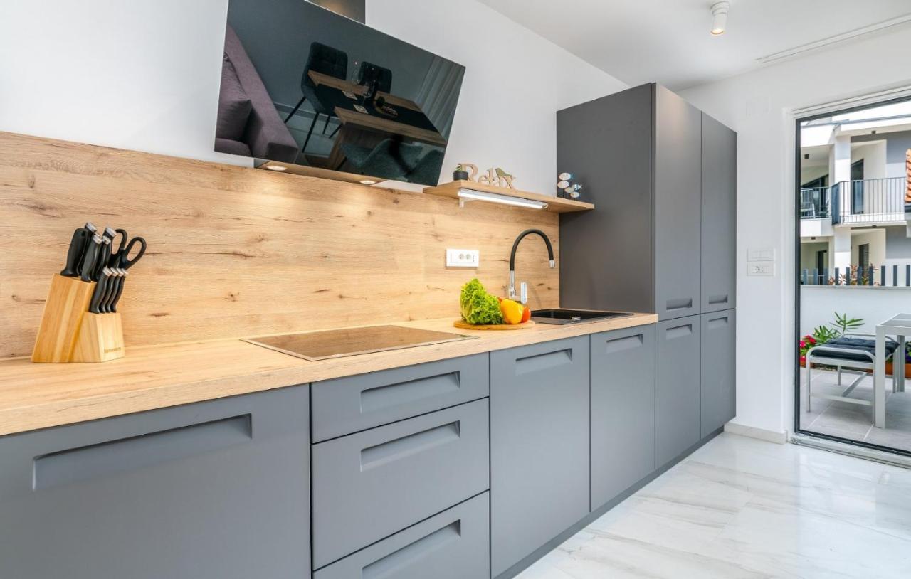 Apartments Elle Luxury Vantacici Малинська Екстер'єр фото