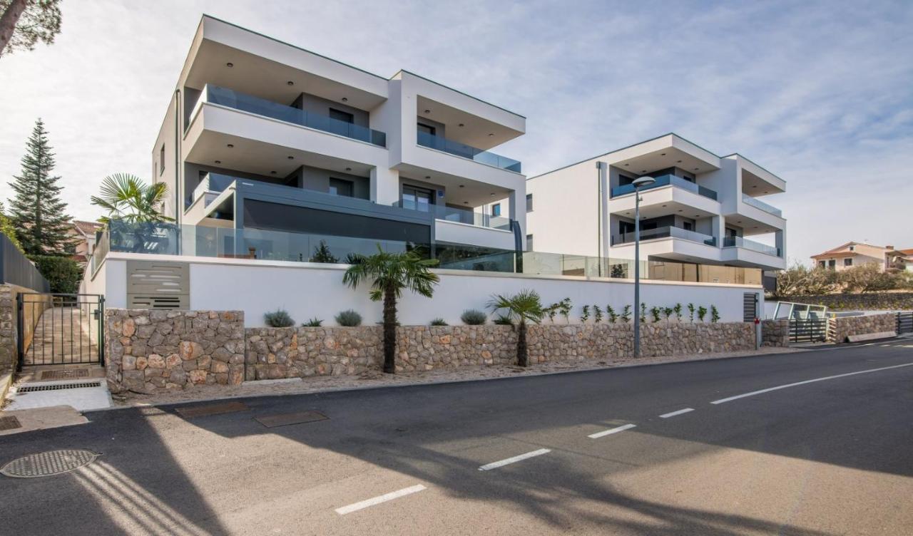 Apartments Elle Luxury Vantacici Малинська Екстер'єр фото