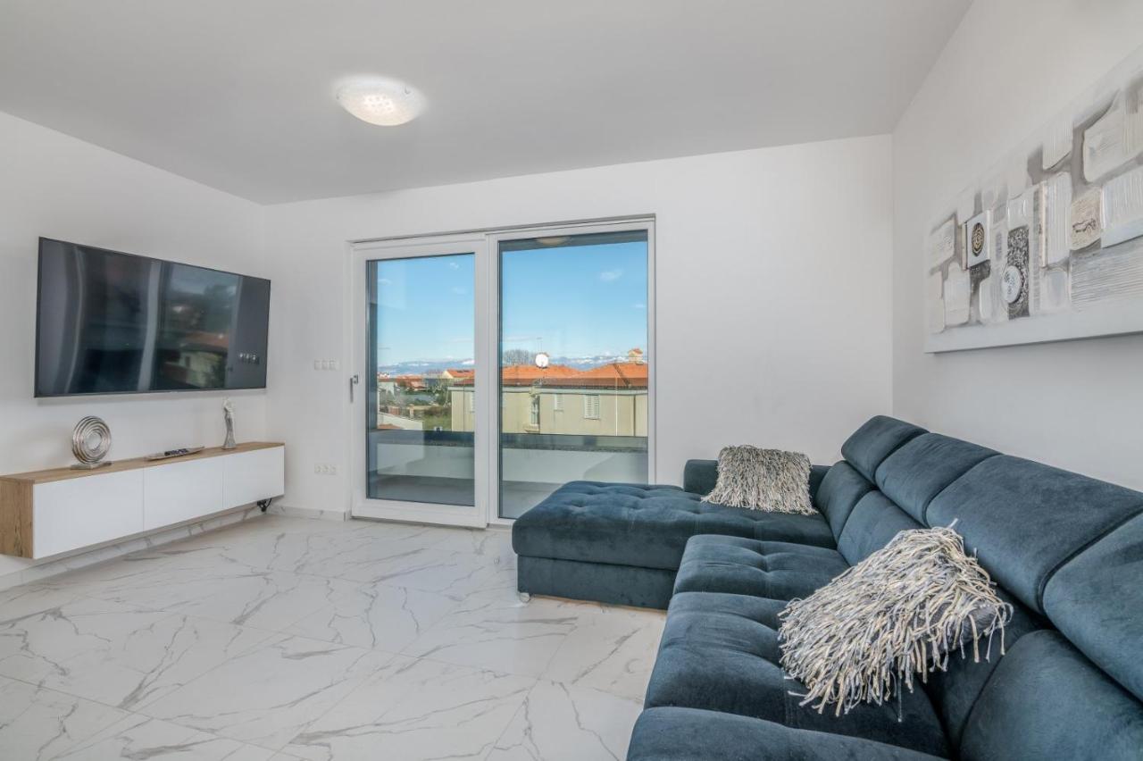 Apartments Elle Luxury Vantacici Малинська Екстер'єр фото