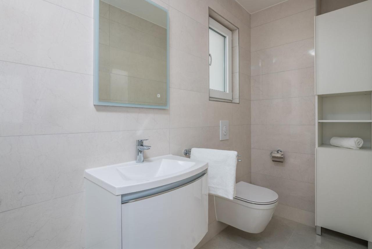 Apartments Elle Luxury Vantacici Малинська Екстер'єр фото