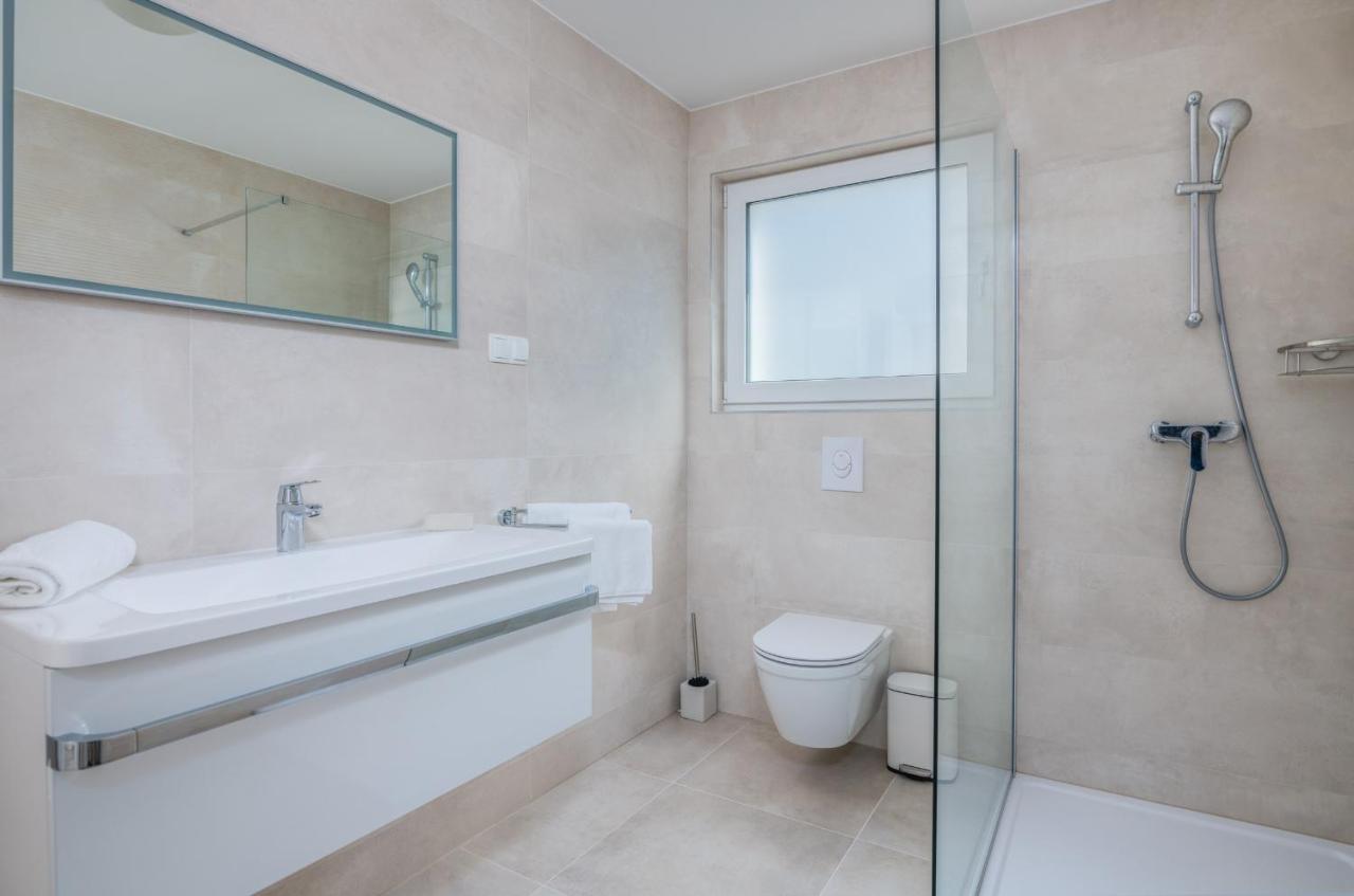 Apartments Elle Luxury Vantacici Малинська Екстер'єр фото
