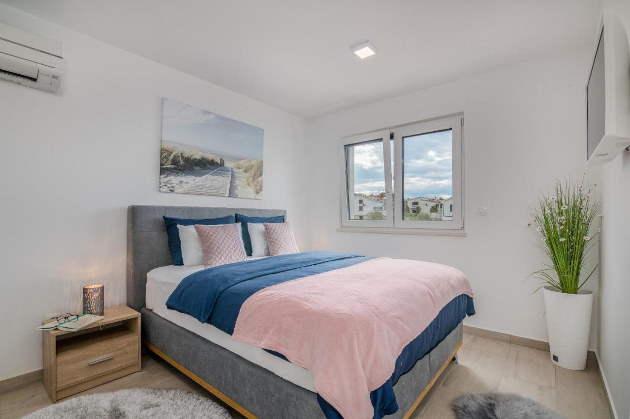 Apartments Elle Luxury Vantacici Малинська Екстер'єр фото