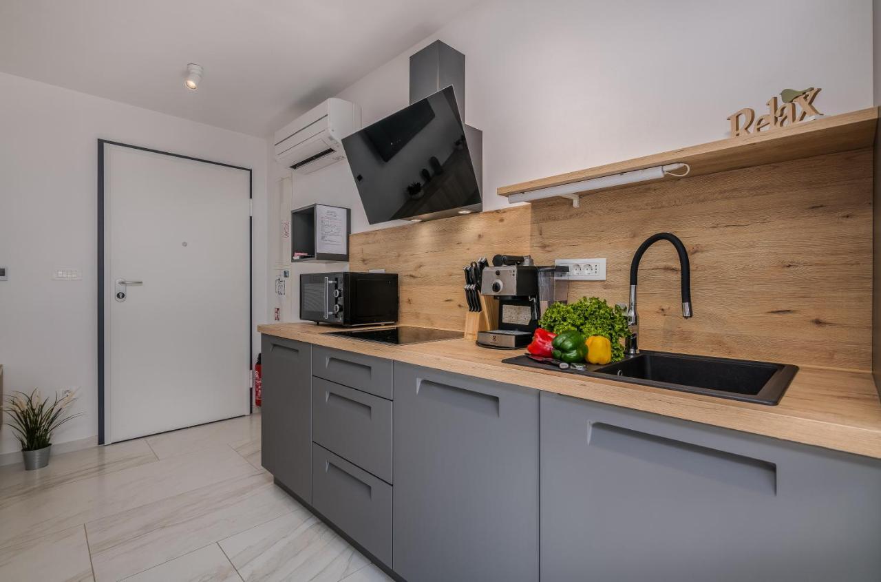 Apartments Elle Luxury Vantacici Малинська Екстер'єр фото