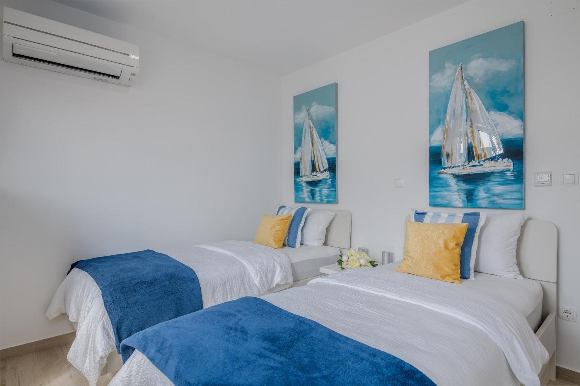 Apartments Elle Luxury Vantacici Малинська Номер фото